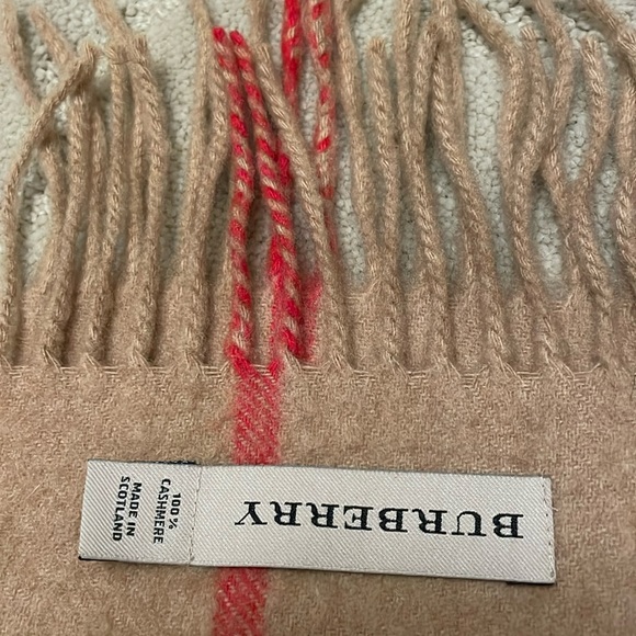 Auth Burberry 💯 Cashmere Nova Check Scarf Camel Black Red - Picture 6 of 10